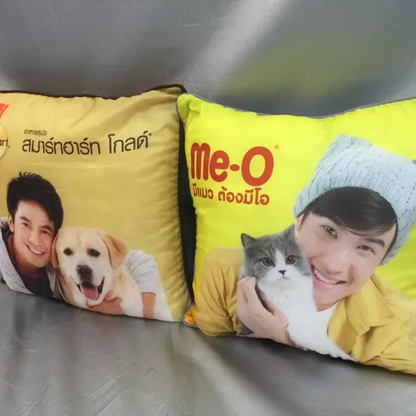 หมอนอิงพิมพ์ลาย SmartHeart และ Me-O